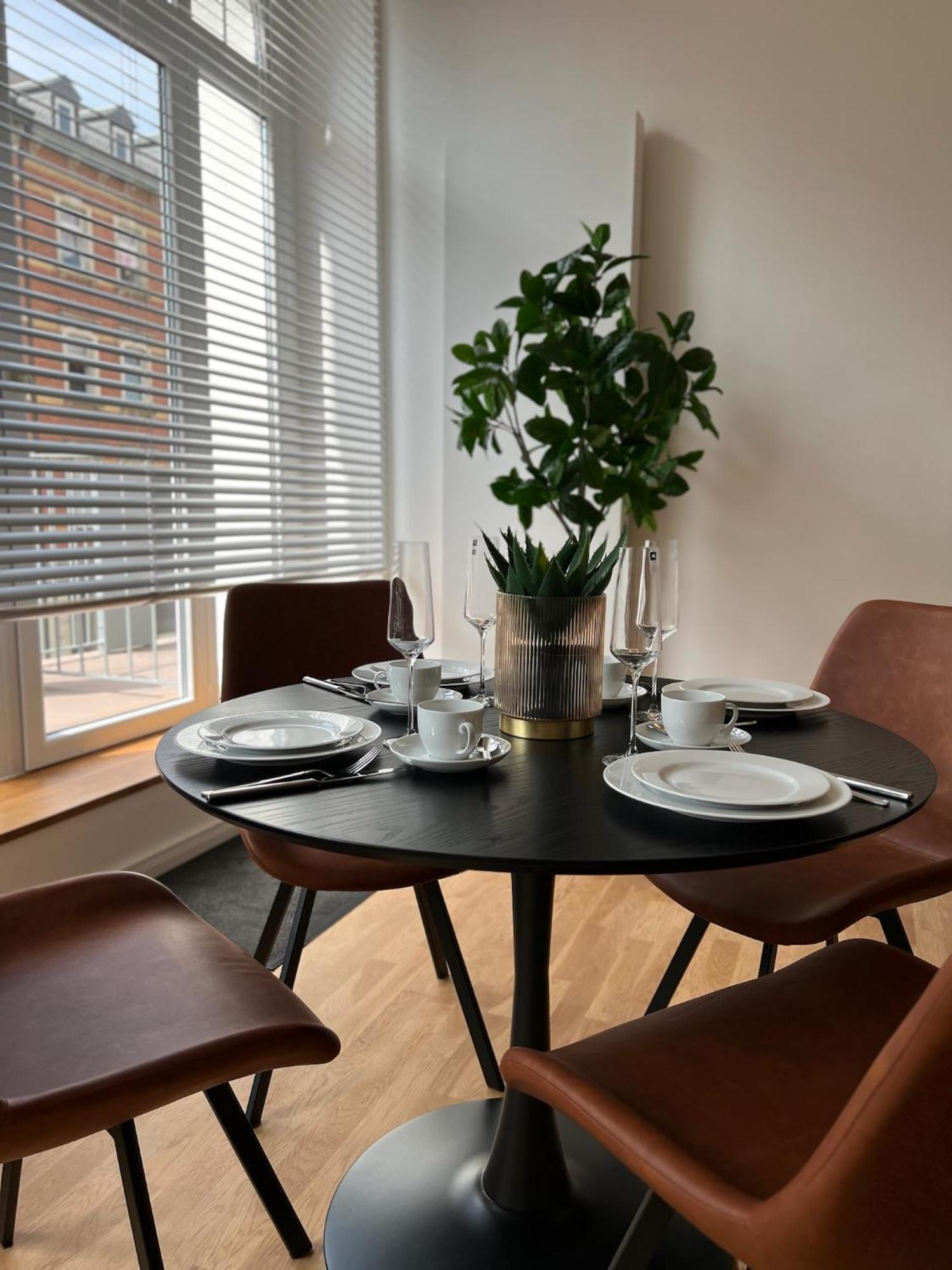 Neu! City-Loft-Apartment Im Goethe Palais I 5P I Lift I Parkplatz I Zentrum I Helios Aue  Eksteriør bilde